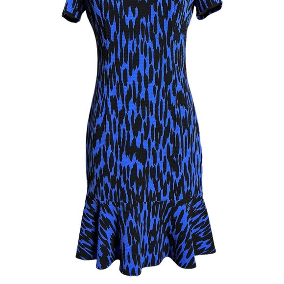 LONDON TIMES Form Fitting Dress Short Sleeve Flounce Dress, 4P - Picture 3 of 15